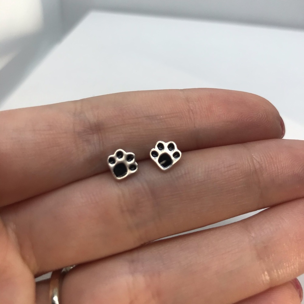 Sterling Silver 925 Paw 🐾 Stud Earrings - Picture 4 of 4